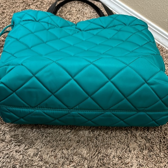 Quilted pattern tote - Picture 7 of 7